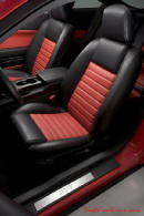 2006 - 2007 Shelby Cobra GT500, front seats with leather accenting