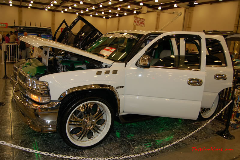 The 2009 World of Wheels Show in Chattanooga, Tennessee. On Jan. 9th,10, & 11th, Pictures by Ron Landry. Rolling on 26" in my Whip, bling bling and more bling. Got the system in here too.