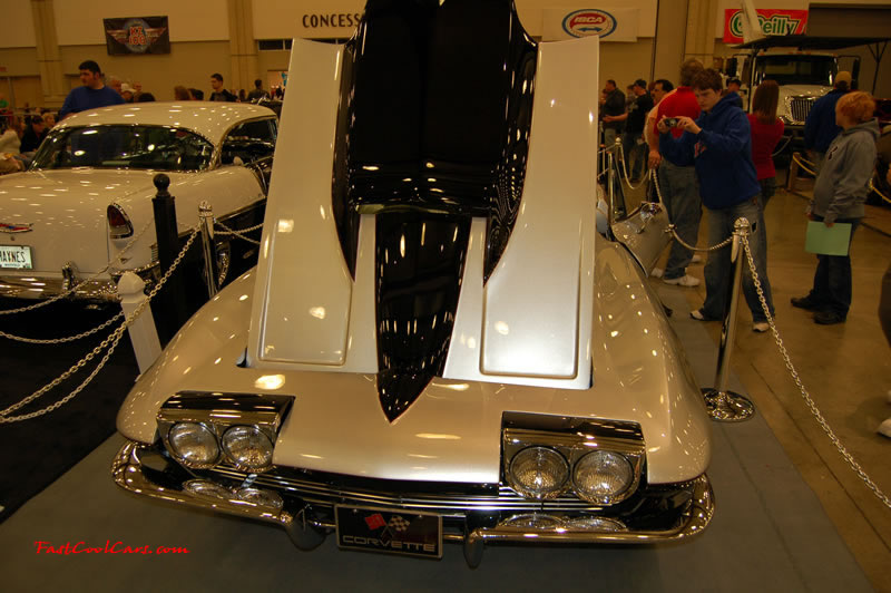 The 2009 World of Wheels Show in Chattanooga, Tennessee. On Jan. 9th,10, & 11th, Pictures by Ron Landry. Customized 1963 Corvette.