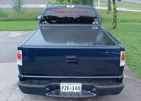 2000 Chevy s10 rear view, nice tonneau cover and tail lights