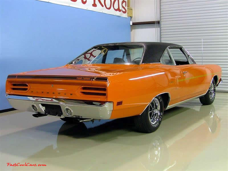 1970 Plymouth Roadrunner 440 6-Pack -Vitamin C Orange - Positive Traction Rear End - High Quality Restoration - Air Grabber Hood - Tic Tock Tach - Beep Beep Horn