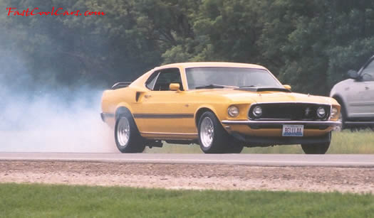 Ford Mustang blistering the tires