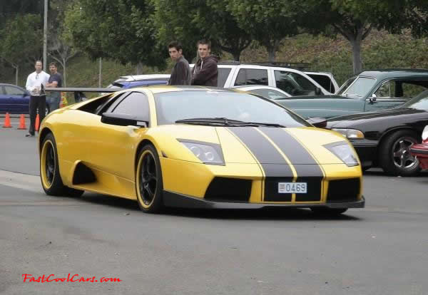 Very Fast Cool Exotic Supercar, nice black racing stripes
