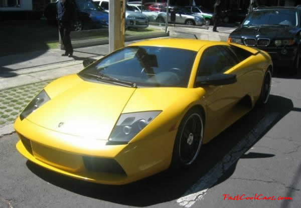 Very Fast Cool Exotic Supercar yellow paint I think is the best color for a sports car.
