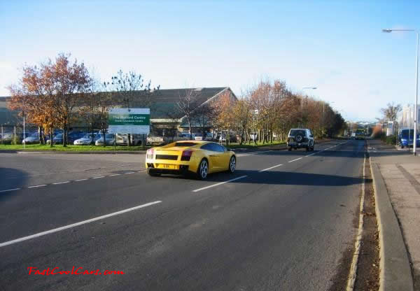 Very Fast Cool Exotic Supercar, Yellow is a wild color