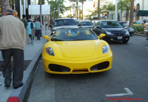 Very Fast Cool Exotic Supercar, sweet yellow whip
