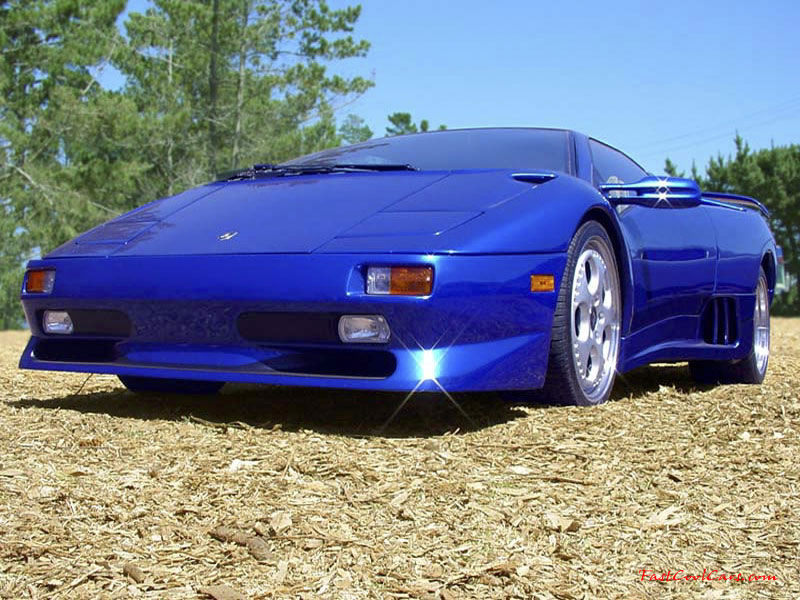 Lamborghini Diablo painted in blue
