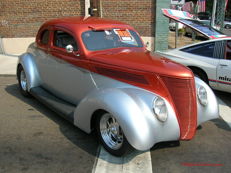 Cleveland, Tennessee Cruise-in August 28, 2005 - Slick street rod